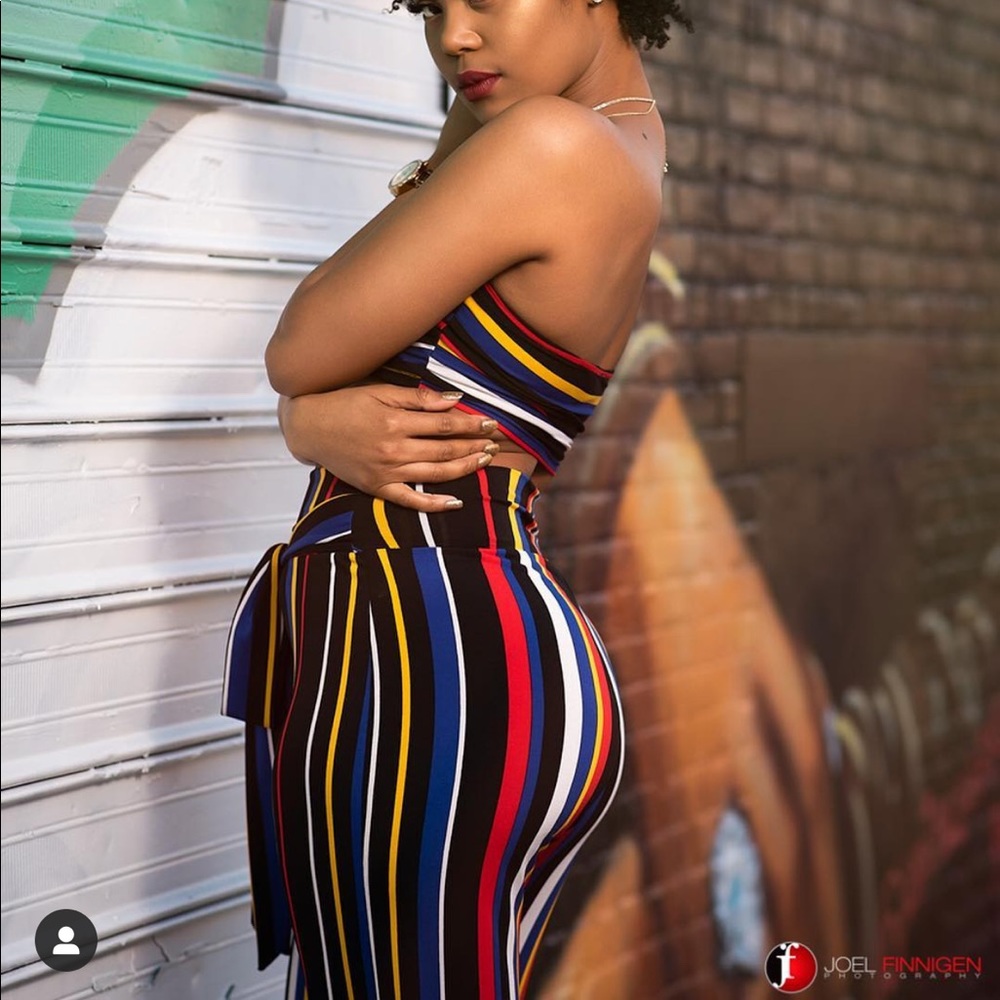 Two piece set - Picture 2 of 2